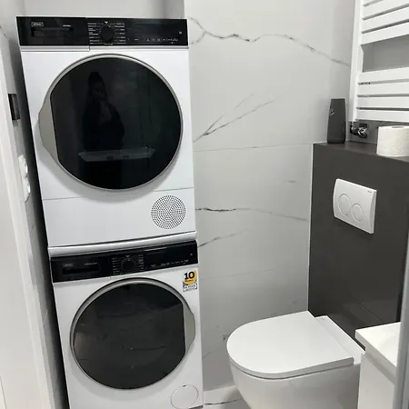 Debowe Wzgorze 10 *